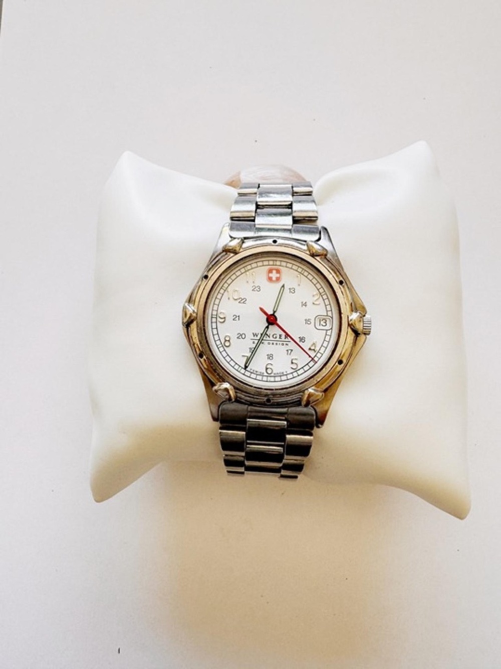 Wenger Swiss Military SAK Design Watch, White Dial, Two-Tone Steel, 34mm Running